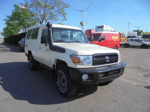 Toyota Land Cruiser HZJ78L 4X4 EXPORT OUTSIDE EU ONLY - Bil: billede 3 Toyota Land Cruiser HZJ78L 4X4 EXPORT OUTSIDE EU ONLY - Bil: billede 3