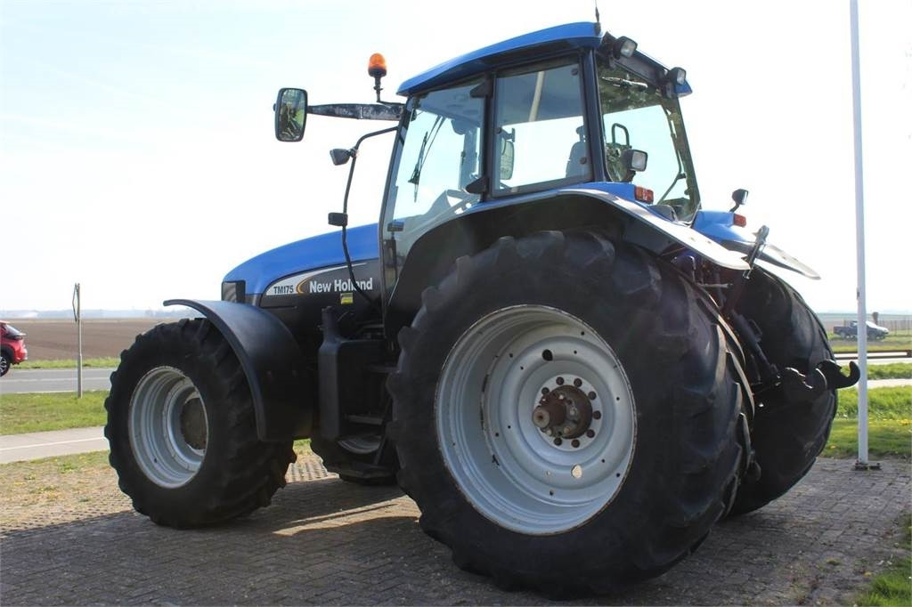 New Holland TM175 - Traktor: billede 4 New Holland TM175 - Traktor: billede 4