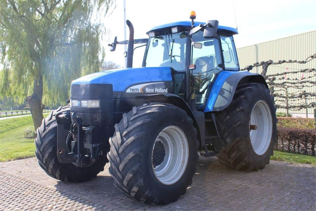 New Holland TM175 - Traktor: billede 1 New Holland TM175 - Traktor: billede 1