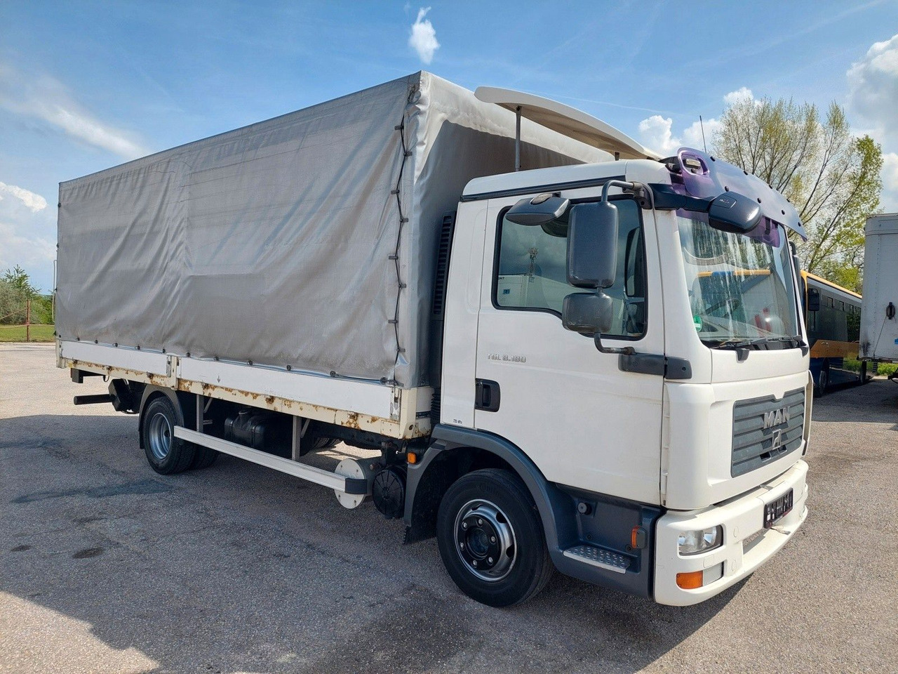 MAN TGL 8.180 4X2 BL - Lastbil med presenning: billede 2 MAN TGL 8.180 4X2 BL - Lastbil med presenning: billede 2