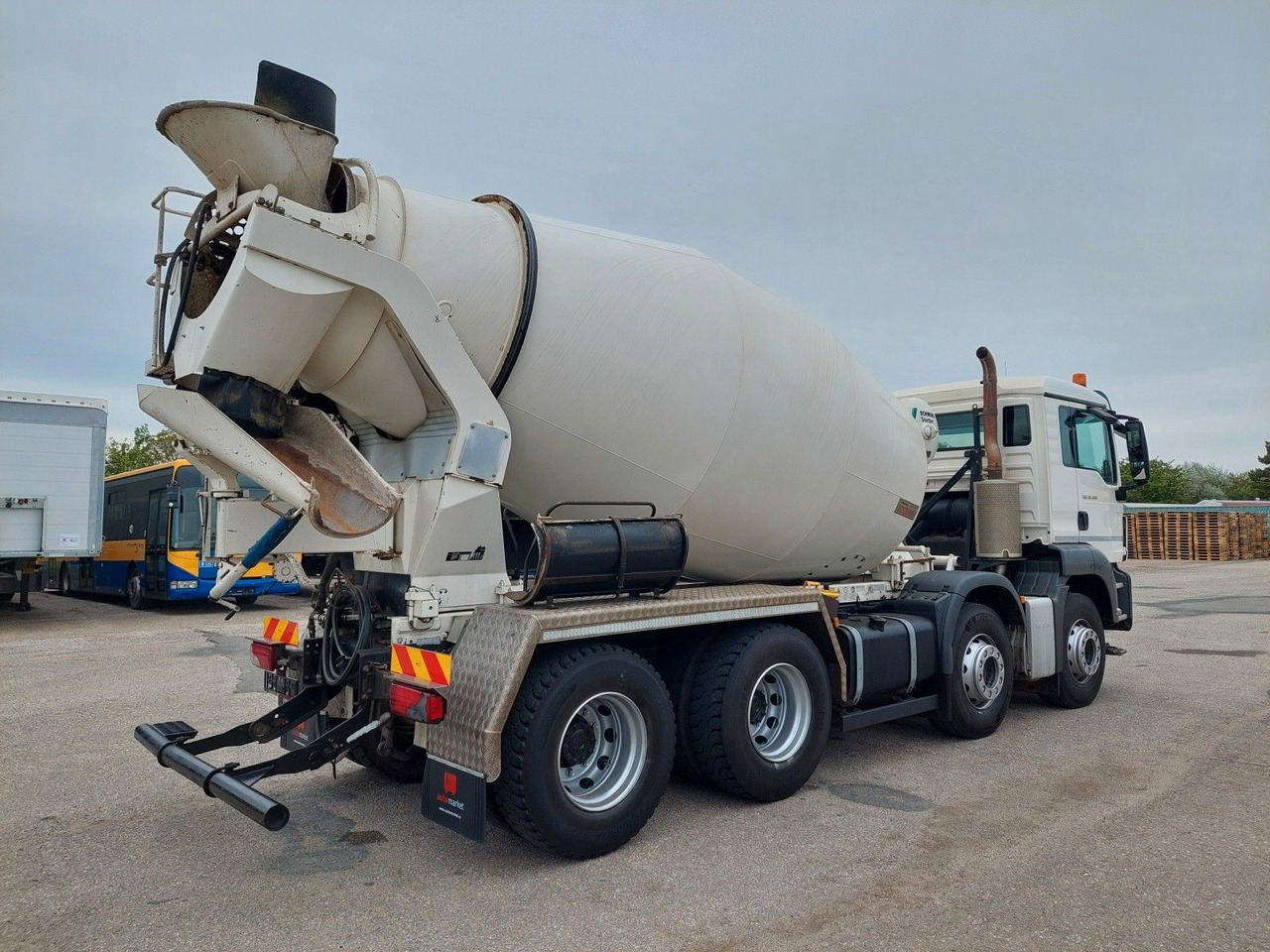 MAN TGS 32.400 8X4 BB Stetter 9 m³ - Betonbil: billede 4 MAN TGS 32.400 8X4 BB Stetter 9 m³ - Betonbil: billede 4