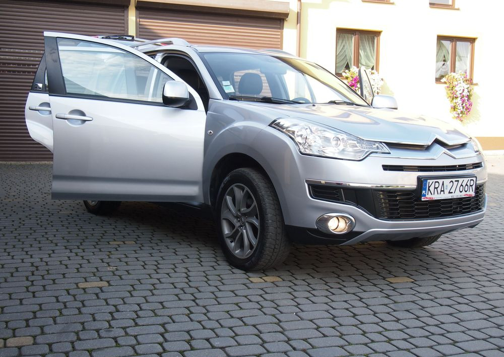 Samochód Citroen C-Crosser 2.2 HDI 2010 Samochód osobowy SUW 4x4 - Bil: billede 3 Samochód Citroen C-Crosser 2.2 HDI 2010 Samochód osobowy SUW 4x4 - Bil: billede 3