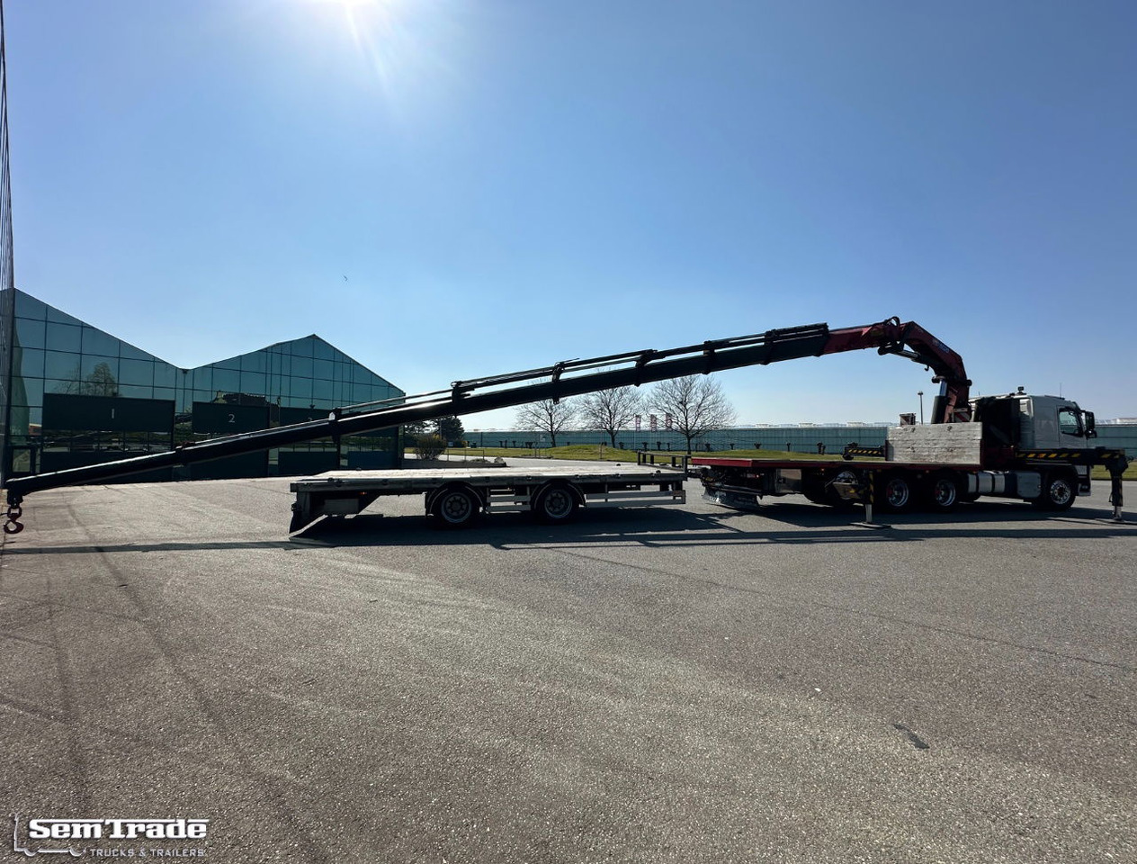 Volvo FMX 540 8X4 HMF 6020 K8 Kraan 231.000 KM + 2023 Sterk Trailer Super Condit - Lastbil med kran: billede 4 Volvo FMX 540 8X4 HMF 6020 K8 Kraan 231.000 KM + 2023 Sterk Trailer Super Condit - Lastbil med kran: billede 4