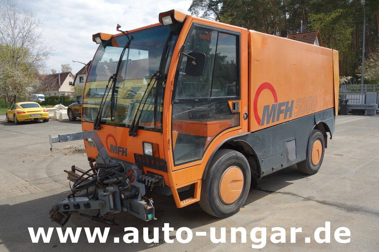 Aebi Schmidt MFH 5000 Kehrmaschine Ersatzteilträger - SpareParts EZ 2000 - Fejebil: billede 3 Aebi Schmidt MFH 5000 Kehrmaschine Ersatzteilträger - SpareParts EZ 2000 - Fejebil: billede 3
