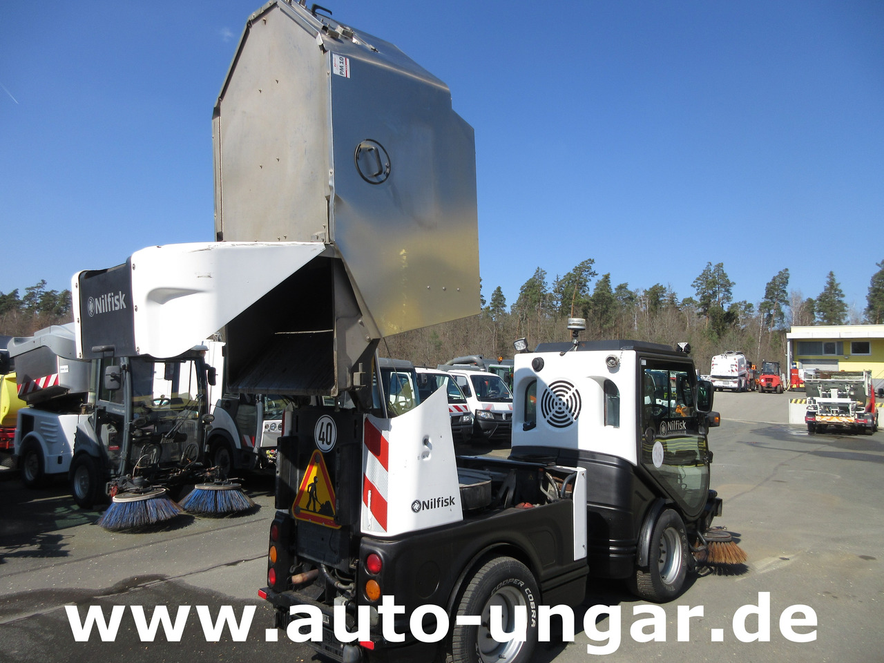 NILFISK CR3500 CityRanger Schmidt Flexigo Multigo 4x4 Kehrmaschine Geräteträger - Fejebil: billede 4 NILFISK CR3500 CityRanger Schmidt Flexigo Multigo 4x4 Kehrmaschine Geräteträger - Fejebil: billede 4