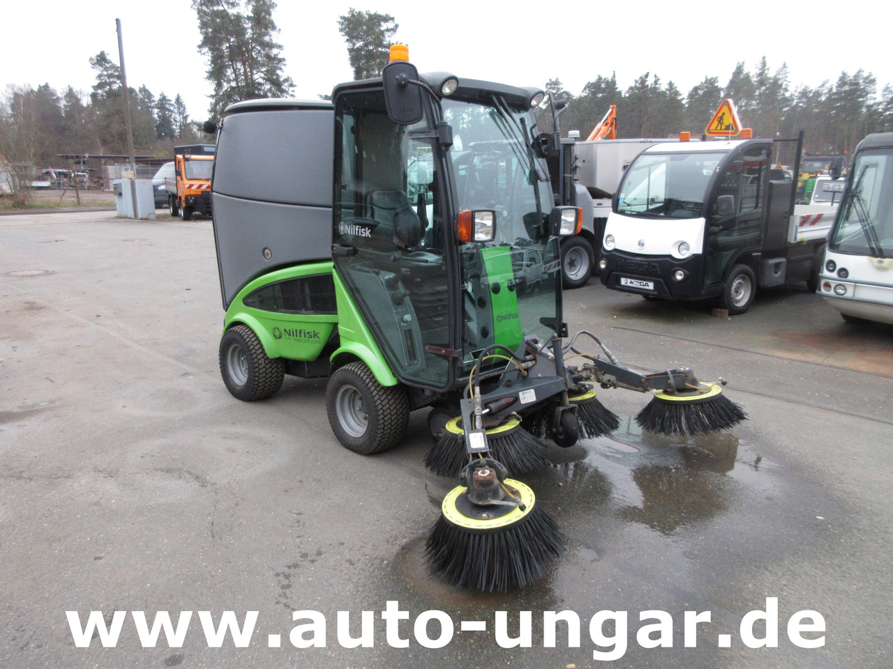 Nilfisk CR 2250 Egholm Bj. 2015 Kehrmaschine 4x4 Perkins Diesel Knicklenkung - Fejebil: billede 1 Nilfisk CR 2250 Egholm Bj. 2015 Kehrmaschine 4x4 Perkins Diesel Knicklenkung - Fejebil: billede 1