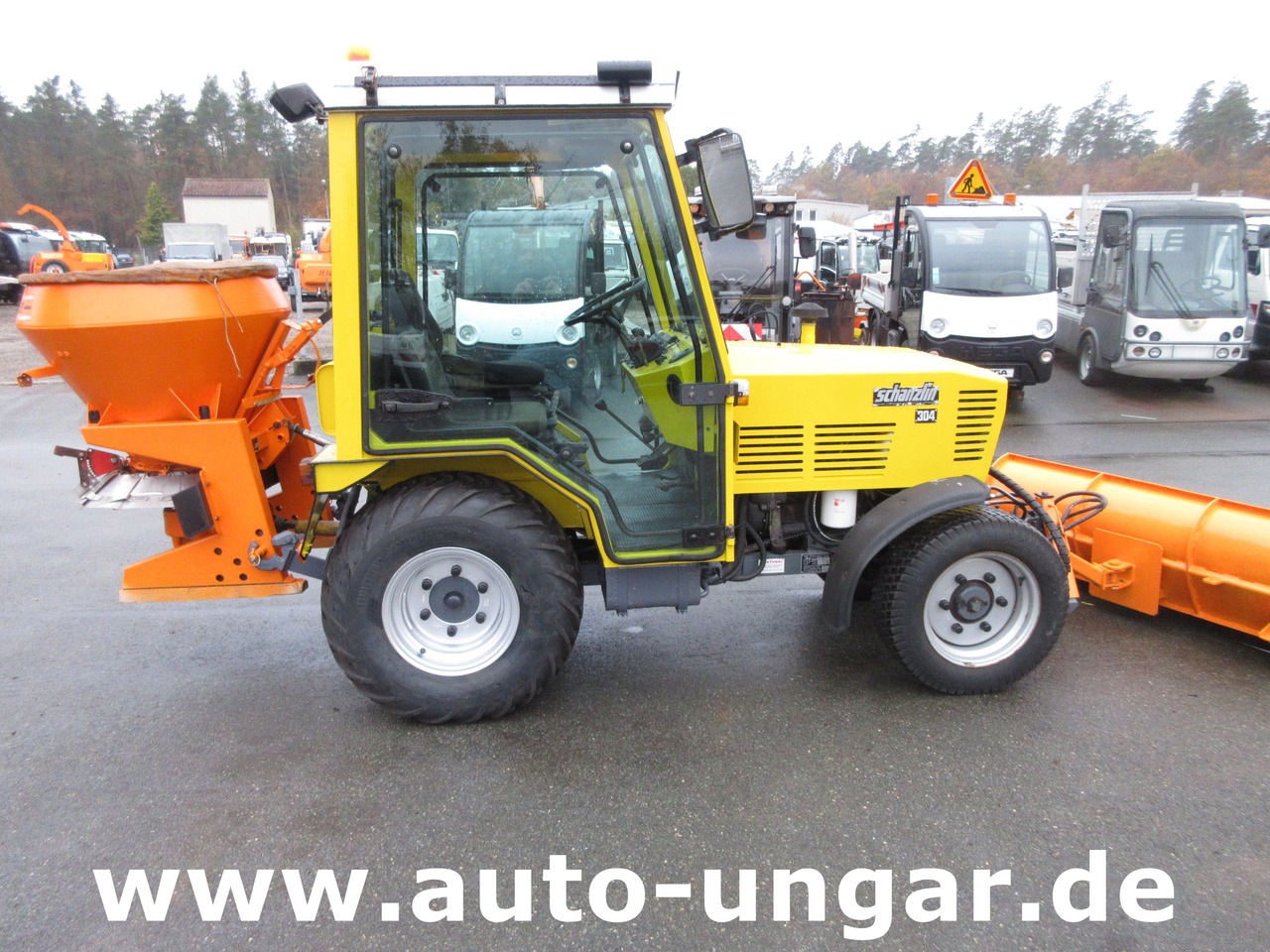 Schanzlin 304 Diesel 4x4 Winterdienst Pflug & Streuer 2-Sitzer Zapfwelle - Kommunal traktor: billede 4 Schanzlin 304 Diesel 4x4 Winterdienst Pflug & Streuer 2-Sitzer Zapfwelle - Kommunal traktor: billede 4