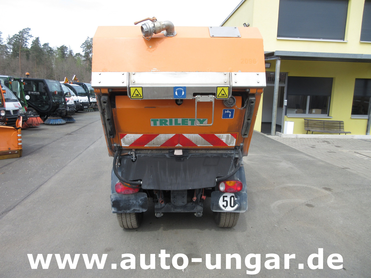 Multicar Tremo X56 4x4 Euro 5 Bj. 2015 Trilety TXK Kehr-Aufbau Motorschaden - Utility/ Speciel maskine: billede 5 Multicar Tremo X56 4x4 Euro 5 Bj. 2015 Trilety TXK Kehr-Aufbau Motorschaden - Utility/ Speciel maskine: billede 5