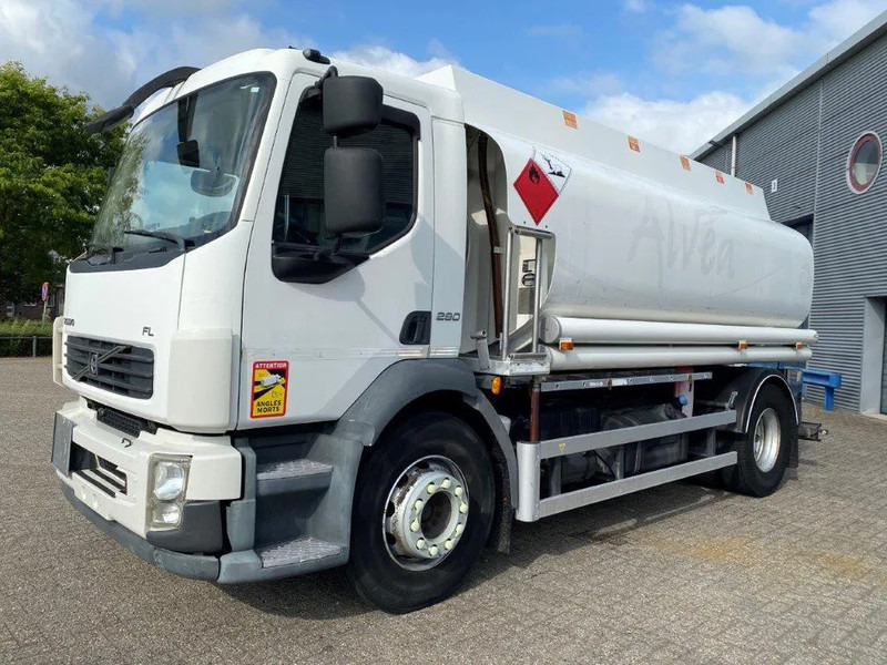 Volvo FL7-290 / 5 COMPARTIMENTS / 13000 LITER TOTAL / PUMP / ONLY:288120 KM / AUTOMATIC / EURO-5 / 2009 - Tankbil: billede 1 Volvo FL7-290 / 5 COMPARTIMENTS / 13000 LITER TOTAL / PUMP / ONLY:288120 KM / AUTOMATIC / EURO-5 / 2009 - Tankbil: billede 1