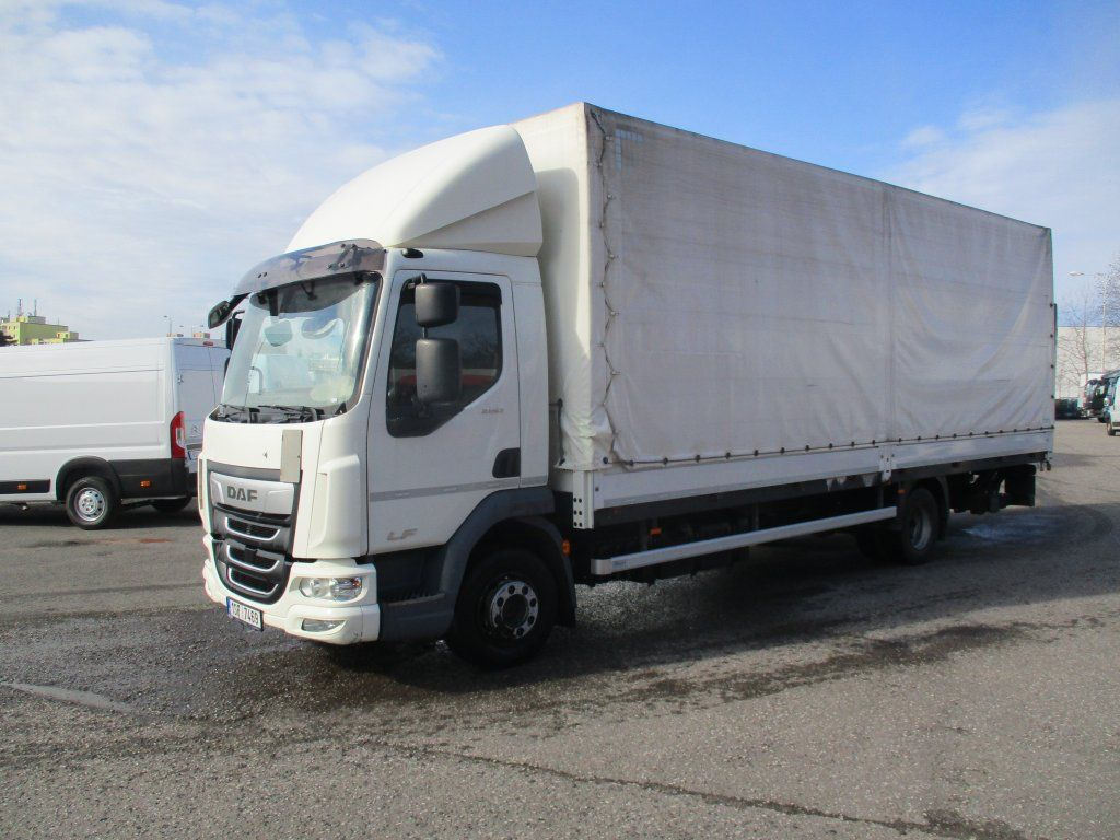 DAF LF 12.260 - Lastbil med presenning: billede 1 DAF LF 12.260 - Lastbil med presenning: billede 1
