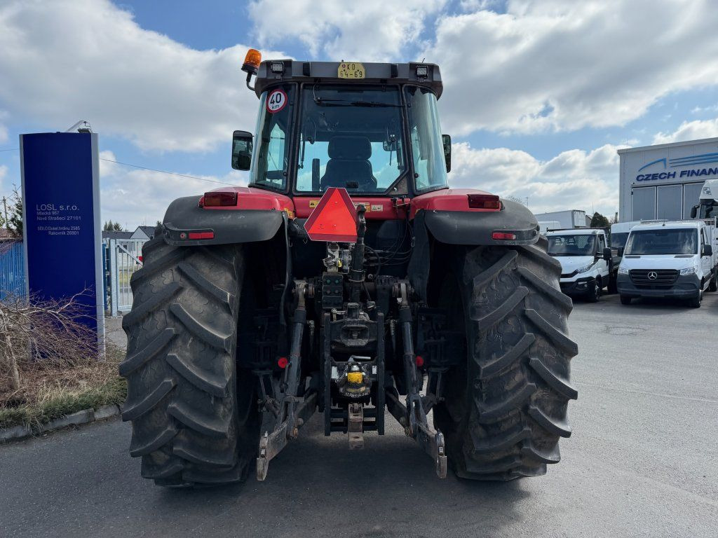 Massey Ferguson MF8260 - Traktor: billede 5 Massey Ferguson MF8260 - Traktor: billede 5