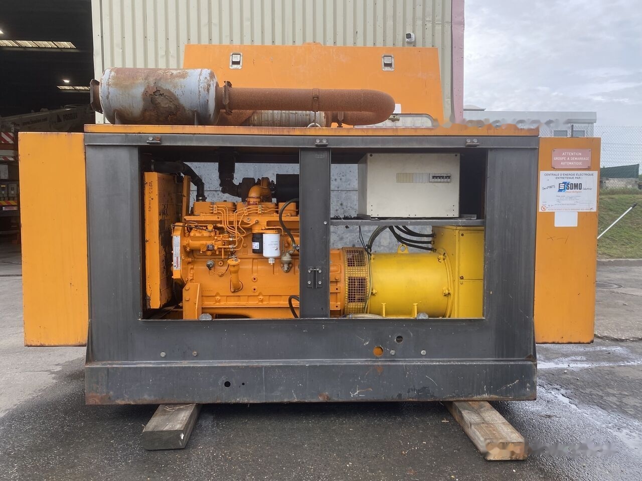 SDMO 100 kVa Cummins 6BT5.9 - Strømgenerator: billede 2 SDMO 100 kVa Cummins 6BT5.9 - Strømgenerator: billede 2
