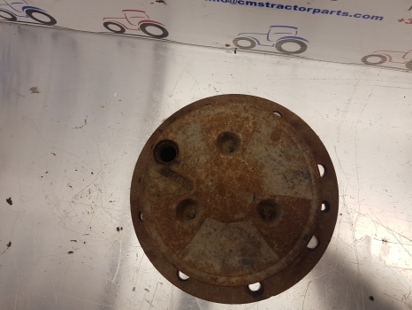 Case Hub Cover 4472452036 Zf Apl 330 81437c1 - Hjulnav for Traktor: billede 3 Case Hub Cover 4472452036 Zf Apl 330 81437c1 - Hjulnav for Traktor: billede 3