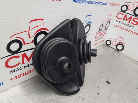 Ford 10, Tw 6610, 6810 Q Cab Gear Lever Gaiter Rubber Cover Boot E3nn7z066aa - Førerhus og interiør for Landbrugsmaskine: billede 2 Ford 10, Tw 6610, 6810 Q Cab Gear Lever Gaiter Rubber Cover Boot E3nn7z066aa - Førerhus og interiør for Landbrugsmaskine: billede 2