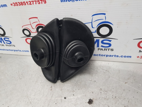 Ford 10, Tw 6610, 6810 Q Cab Gear Lever Gaiter Rubber Cover Boot E3nn7z066aa - Førerhus og interiør for Landbrugsmaskine: billede 3 Ford 10, Tw 6610, 6810 Q Cab Gear Lever Gaiter Rubber Cover Boot E3nn7z066aa - Førerhus og interiør for Landbrugsmaskine: billede 3