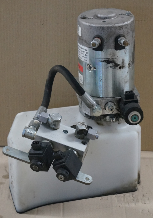 Jungheinrich 51417583 | Pumpmotor with tank and valve block 24V 2,2KW code R9320 Pumpmotor with tank and valve block 24V 2,2KW code R932010341 for EJD220 year 2016 - Hydraulikpumpe for Materialehåndteringsudstyr: billede 1 Jungheinrich 51417583 | Pumpmotor with tank and valve block 24V 2,2KW code R9320 Pumpmotor with tank and valve block 24V 2,2KW code R932010341 for EJD220 year 2016 - Hydraulikpumpe for Materialehåndteringsudstyr: billede 1
