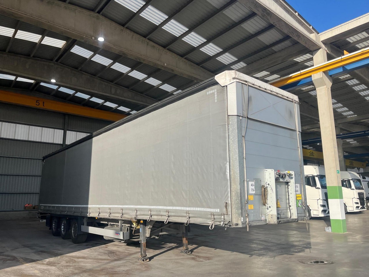 Schmitz Cargobull SCS24/L Varios - Gardintrailer: billede 2 Schmitz Cargobull SCS24/L Varios - Gardintrailer: billede 2