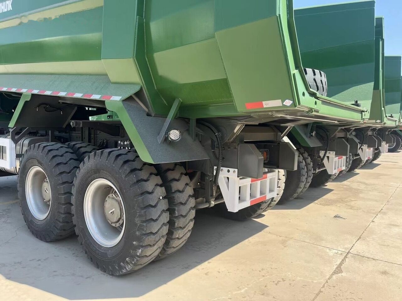 Sinotruk Howo ZZ5707S3840AJ - Lastbildumper: billede 1 Sinotruk Howo ZZ5707S3840AJ - Lastbildumper: billede 1