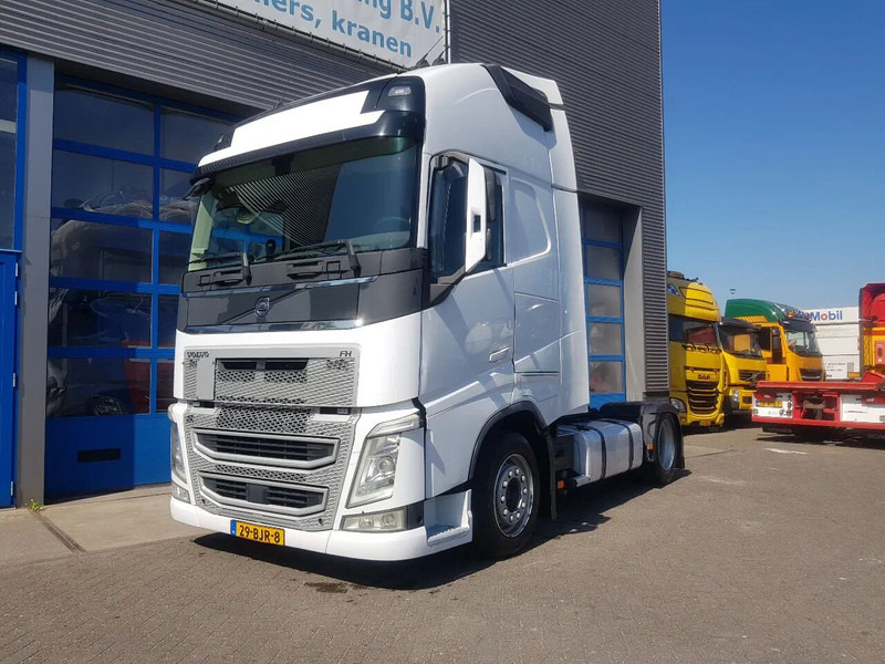 Volvo FH 420 Low deck XL Cabine hefschotel I-Parc Cool - Trækker: billede 2 Volvo FH 420 Low deck XL Cabine hefschotel I-Parc Cool - Trækker: billede 2