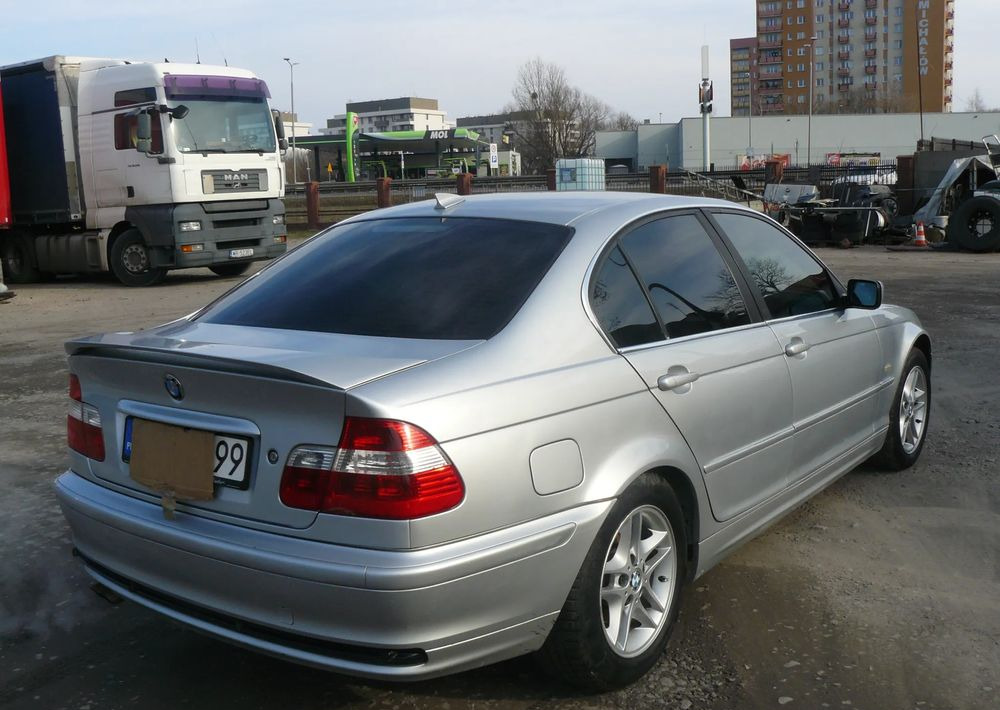 BMW Seria 3 320i - Sedan: billede 4 BMW Seria 3 320i - Sedan: billede 4