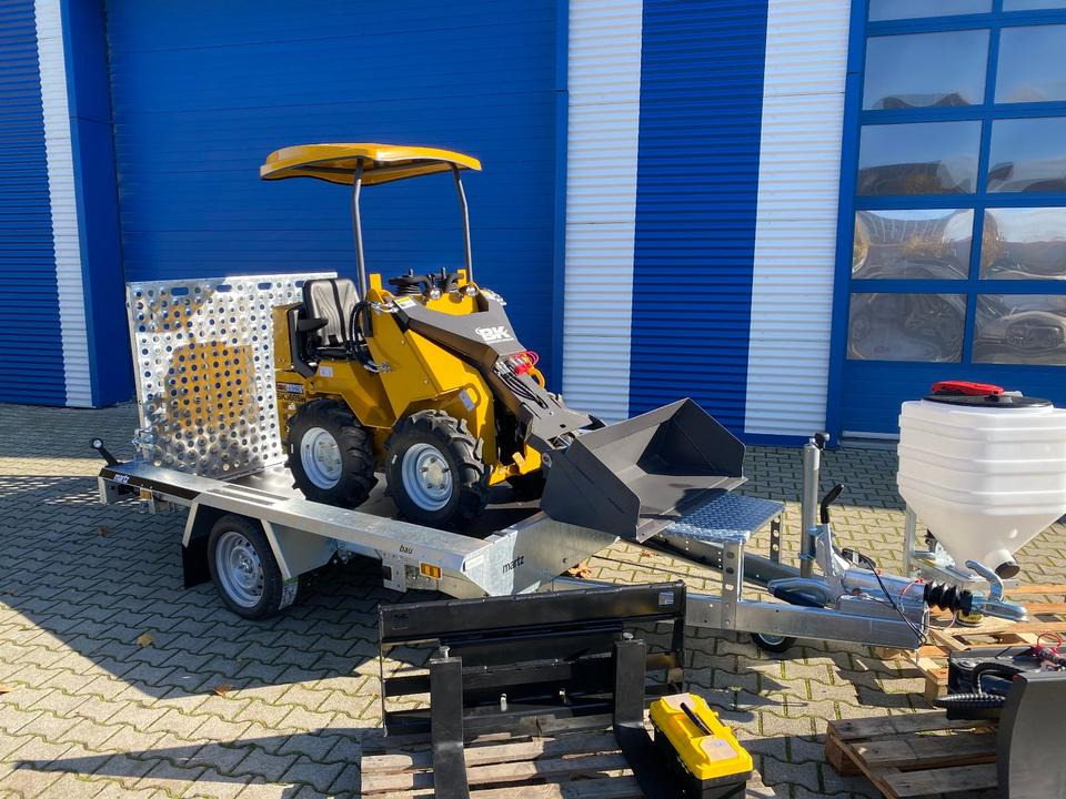 Radlader/Mini-Radlader BK360SW inkl. Tieflader und Winter-Komplettpaket *INKL.19% MWST*BERGER KRAUS*B&S MOTOR*SOFORT!* - Minilæsser, Anhænger: billede 4 Radlader/Mini-Radlader BK360SW inkl. Tieflader und Winter-Komplettpaket *INKL.19% MWST*BERGER KRAUS*B&S MOTOR*SOFORT!* - Minilæsser, Anhænger: billede 4
