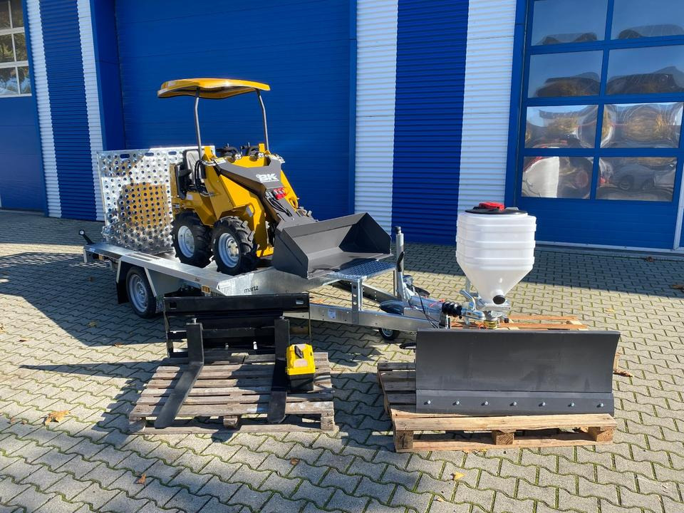 Radlader/Mini-Radlader BK360SW inkl. Tieflader und Winter-Komplettpaket *INKL.19% MWST*BERGER KRAUS*B&S MOTOR*SOFORT!* - Minilæsser, Anhænger: billede 2 Radlader/Mini-Radlader BK360SW inkl. Tieflader und Winter-Komplettpaket *INKL.19% MWST*BERGER KRAUS*B&S MOTOR*SOFORT!* - Minilæsser, Anhænger: billede 2