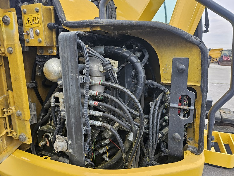 Bæltegravemaskine KOMATSU PC138US-8: billede 16