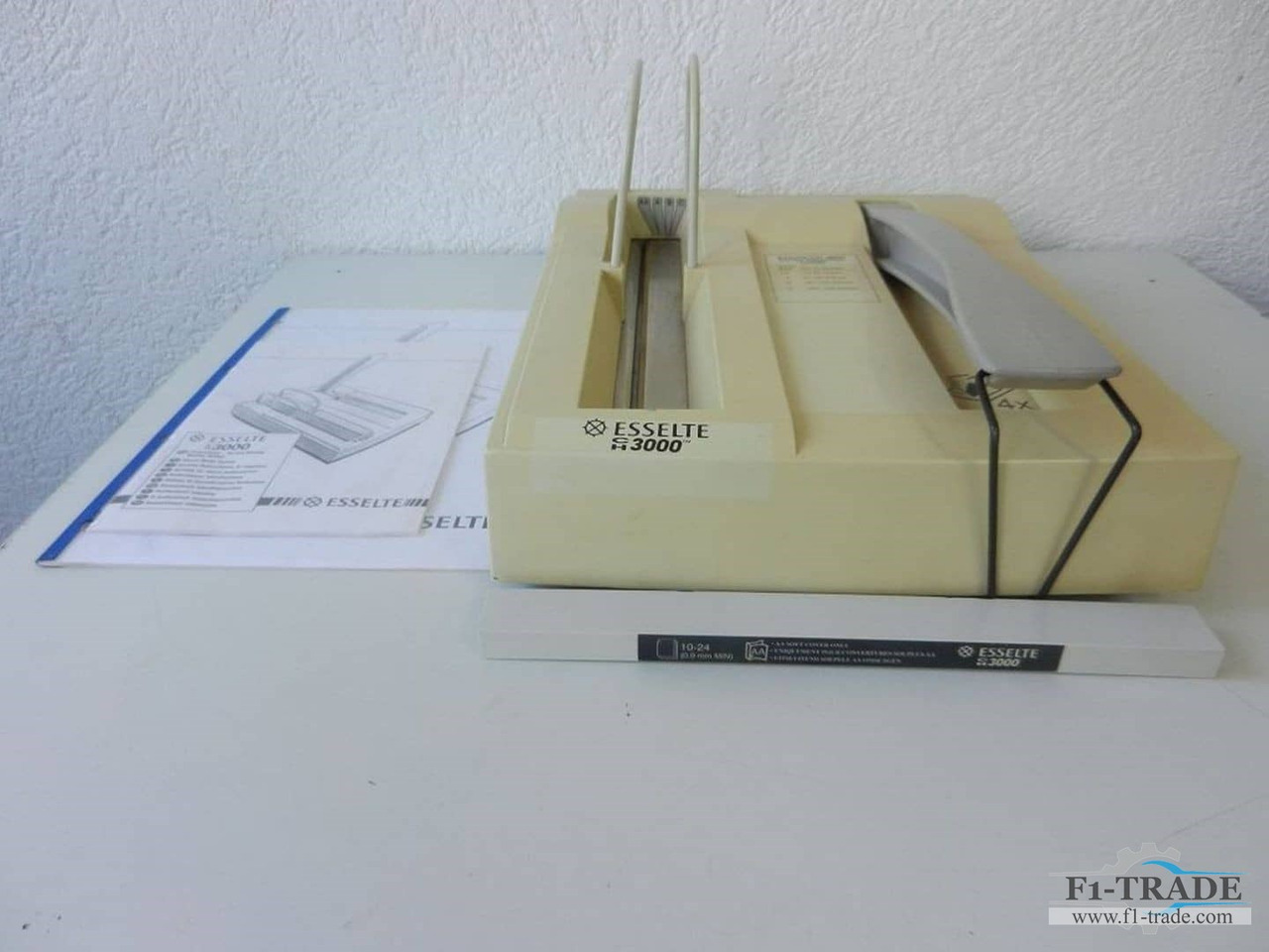 Esselte 3000 - Indbindingsmaskine: billede 1 Esselte 3000 - Indbindingsmaskine: billede 1