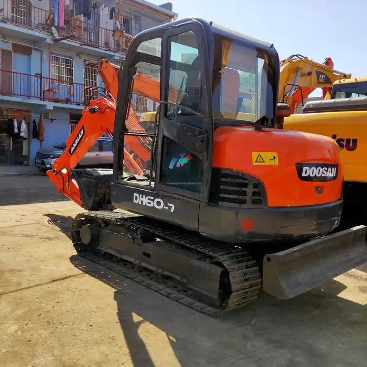 Used Doosan dh60-7 Excavator 100% Korea Used Mini Hydraulic Excavator Low Working Hours Low Price for sale - Bæltegravemaskine: billede 2 Used Doosan dh60-7 Excavator 100% Korea Used Mini Hydraulic Excavator Low Working Hours Low Price for sale - Bæltegravemaskine: billede 2