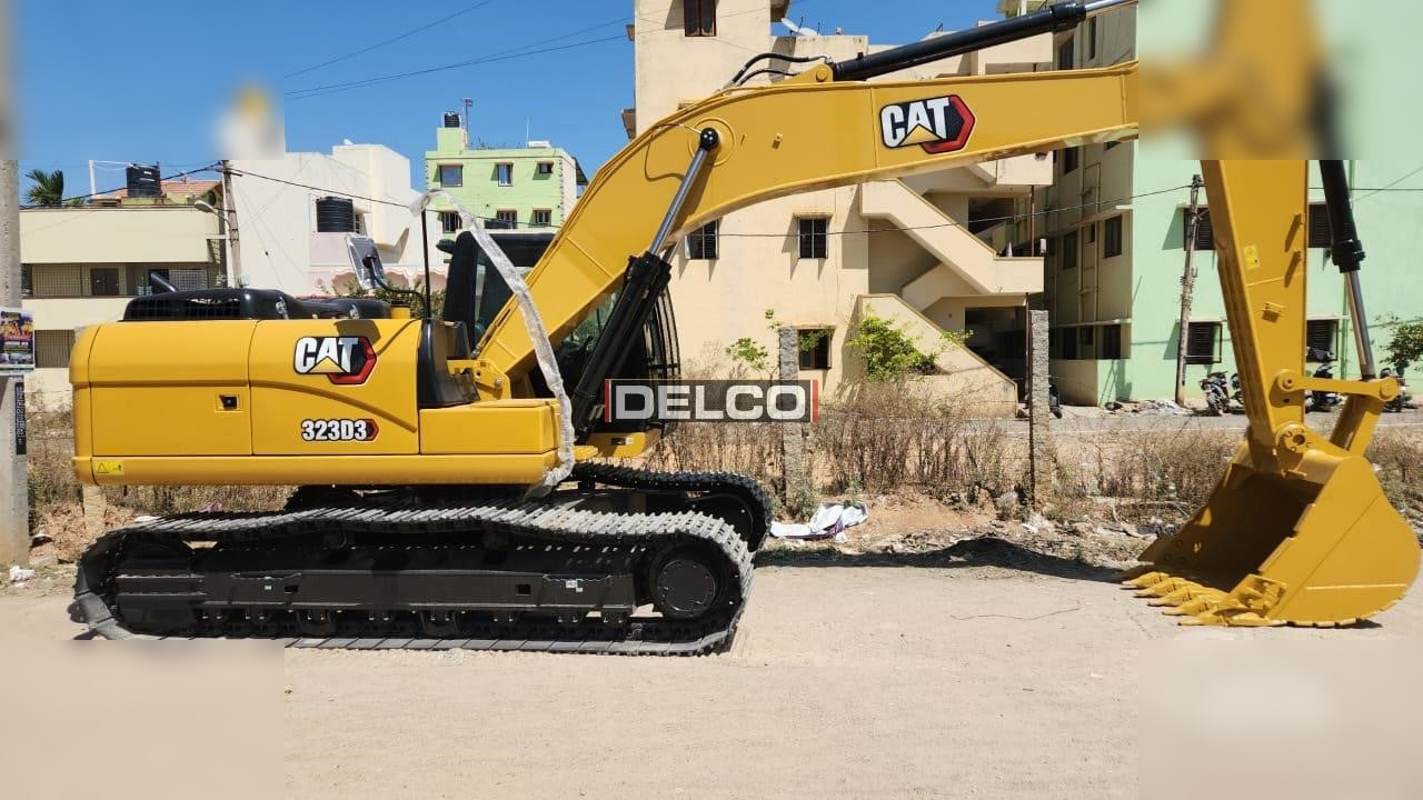 CATERPILLAR 323D3 - Bæltegravemaskine: billede 1 CATERPILLAR 323D3 - Bæltegravemaskine: billede 1