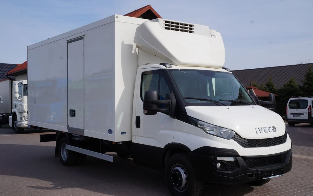 Iveco DAILY 70c17 CHŁODNIA 5 m Thermo king V-500 MAX Wzorowy Stan - Kølevogn lastbil: billede 2 Iveco DAILY 70c17 CHŁODNIA 5 m Thermo king V-500 MAX Wzorowy Stan - Kølevogn lastbil: billede 2
