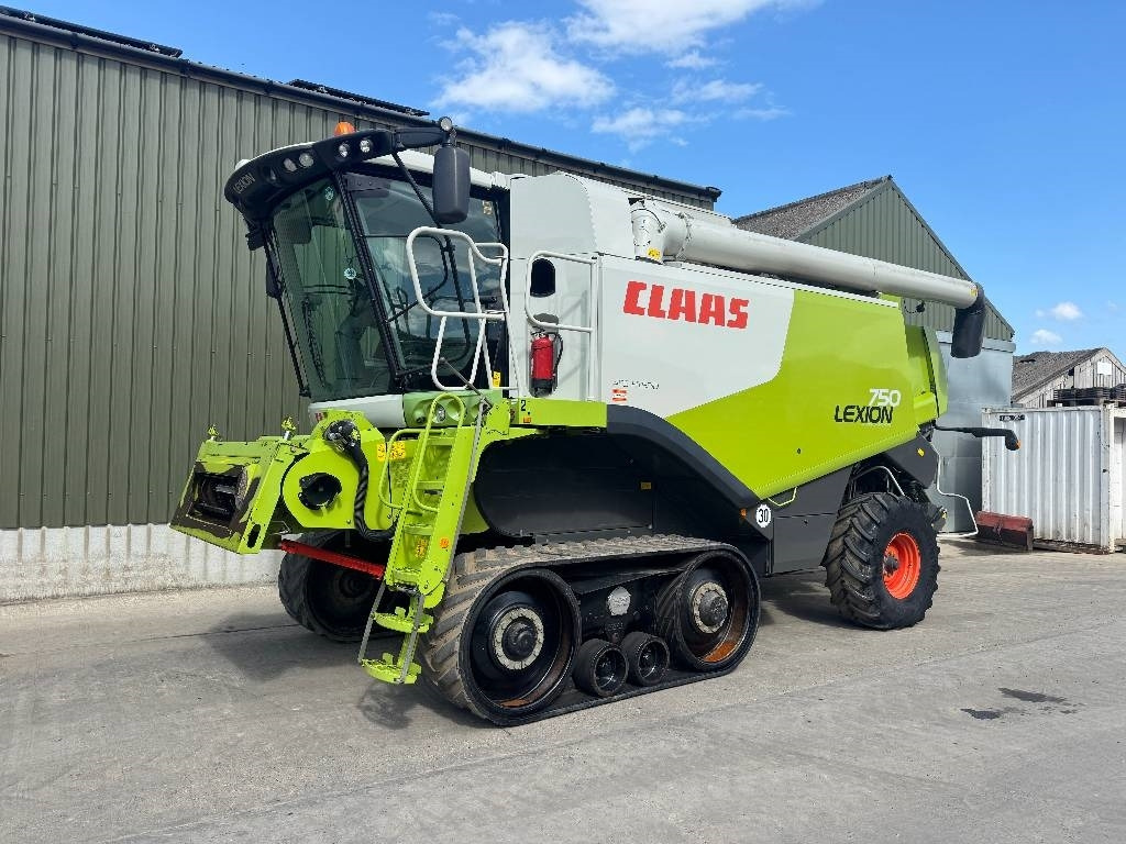 Claas Lexion 750TT APS Hybrid c/w V900 Header - Mejetærsker: billede 1 Claas Lexion 750TT APS Hybrid c/w V900 Header - Mejetærsker: billede 1