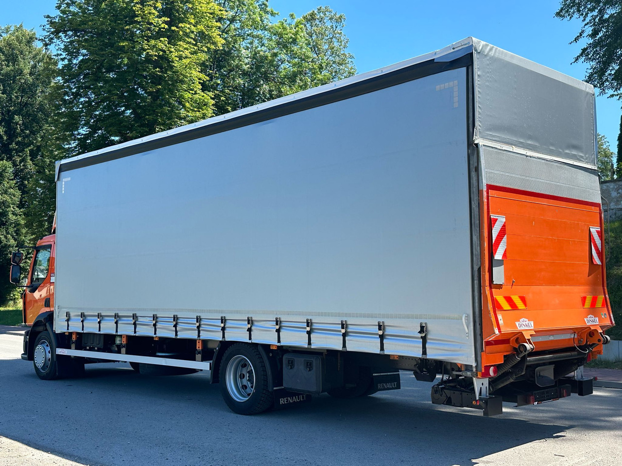 RENAULT D 18 / 280 / FIRANKA / WINDA / 8.6 M DŁUGOŚCI / 21 EUROPALET / NOWE OPONY / ŁADOWNOŚĆ 9.380 KG / AUTOMAT / SERWISOWANA / SPROWADZONA - Lastbil med presenning: billede 3 RENAULT D 18 / 280 / FIRANKA / WINDA / 8.6 M DŁUGOŚCI / 21 EUROPALET / NOWE OPONY / ŁADOWNOŚĆ 9.380 KG / AUTOMAT / SERWISOWANA / SPROWADZONA - Lastbil med presenning: billede 3