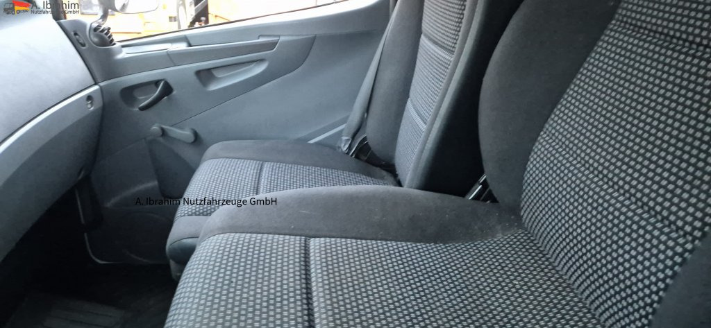 Mercedes-Benz 816L LBW, Blatt gefedert - Varebil med kasse: billede 4 Mercedes-Benz 816L LBW, Blatt gefedert - Varebil med kasse: billede 4