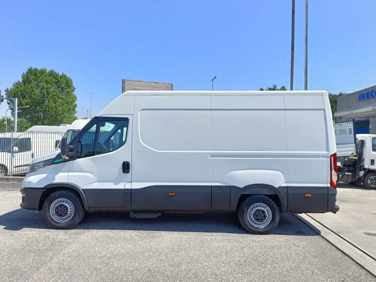IVECO DAILY 35S14 L2H2 CNG METANO KM 0 - Varevogn: billede 5 IVECO DAILY 35S14 L2H2 CNG METANO KM 0 - Varevogn: billede 5