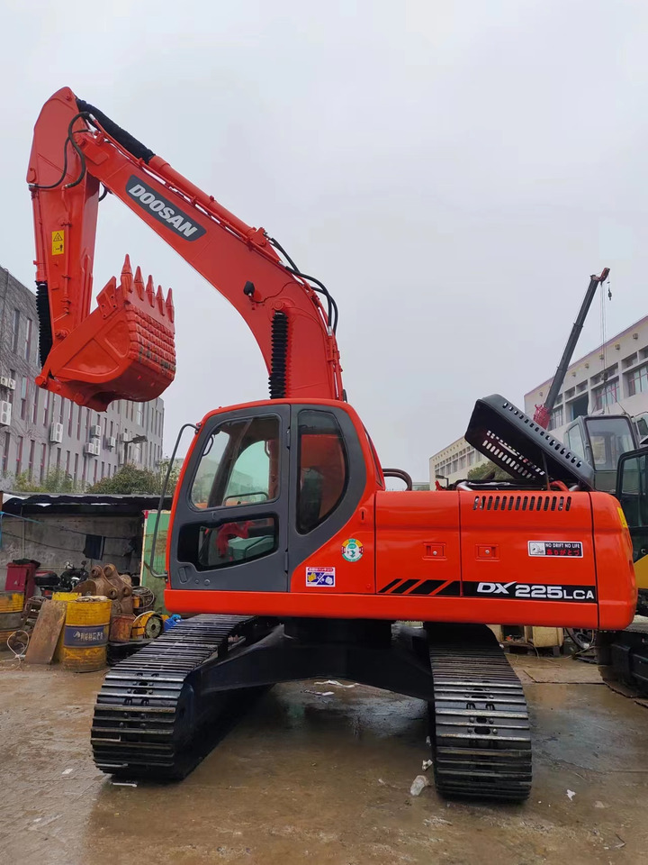 DOOSAN DX225LCA - Bæltegravemaskine: billede 1 DOOSAN DX225LCA - Bæltegravemaskine: billede 1