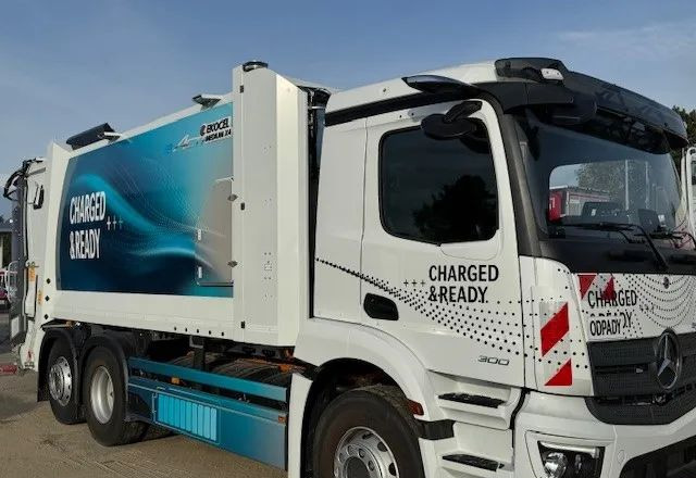 Mercedes-Benz eActros 300 L 6x2 Elektryczna śmieciarka - Affaldsmaskine: billede 2 Mercedes-Benz eActros 300 L 6x2 Elektryczna śmieciarka - Affaldsmaskine: billede 2