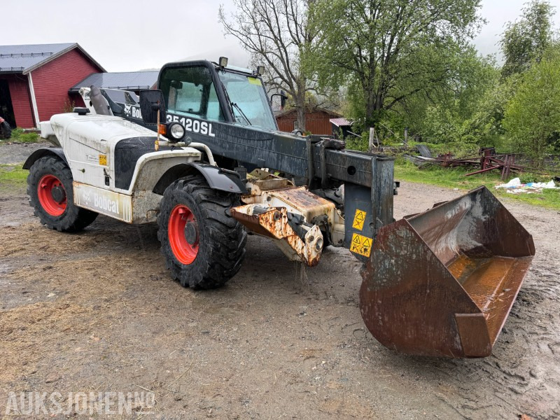 2005 Bobcat T35120SL Teleskoptruck / Teleskoplaster - 4x4x4 - avvatringssylinder - Støttelabber - Hydraulisk redskapslås - Jibb - Skuffe - 2 stk pallegafler - Teleskop truck: billede 3 2005 Bobcat T35120SL Teleskoptruck / Teleskoplaster - 4x4x4 - avvatringssylinder - Støttelabber - Hydraulisk redskapslås - Jibb - Skuffe - 2 stk pallegafler - Teleskop truck: billede 3