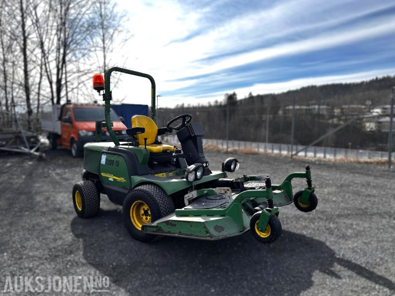 2008 John Deere 1565 Series II frontmontert gressklipper - Traktor: billede 1 2008 John Deere 1565 Series II frontmontert gressklipper - Traktor: billede 1