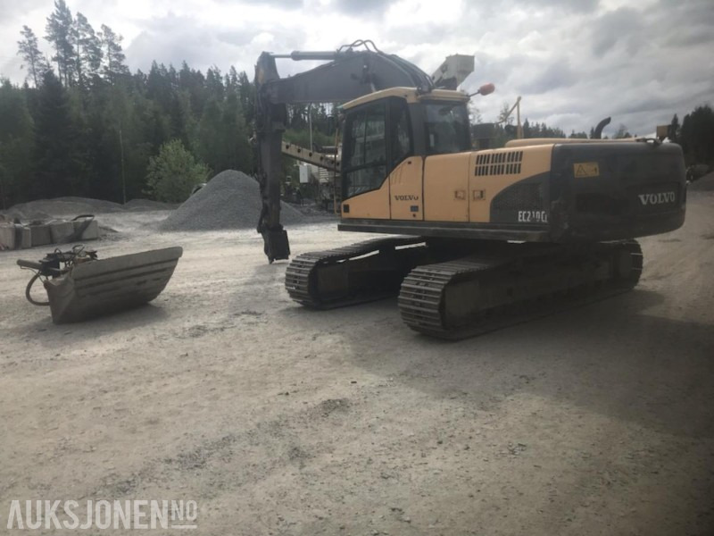 2009 Volvo EC210CL modell, Sentralsmøring, Rototil, pusse skuffe, byttet understell 1.000 timer siden, 15.500 arbeidstimer - Gravemaskine: billede 3 2009 Volvo EC210CL modell, Sentralsmøring, Rototil, pusse skuffe, byttet understell 1.000 timer siden, 15.500 arbeidstimer - Gravemaskine: billede 3