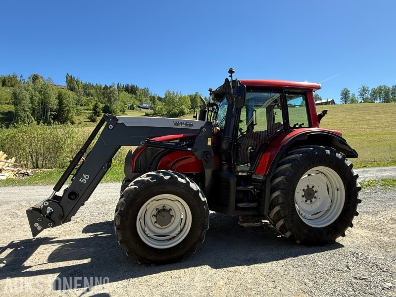 2013 Valtra 8670 traktor - Fjærende fremaksel - Hyttefjæring - 2 seter - Traktor: billede 2 2013 Valtra 8670 traktor - Fjærende fremaksel - Hyttefjæring - 2 seter - Traktor: billede 2