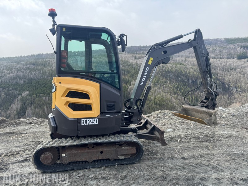 2013 Volvo ECR25D gravemaskin med 3 skuffer - Minigravemaskine: billede 3 2013 Volvo ECR25D gravemaskin med 3 skuffer - Minigravemaskine: billede 3