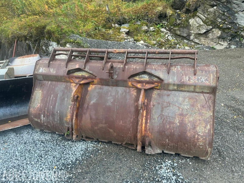 2000 Volvo Gjerstad 2700L - Hjullasterskuffe - BM Feste - Udstyr for Entreprenørmaskin: billede 3 2000 Volvo Gjerstad 2700L - Hjullasterskuffe - BM Feste - Udstyr for Entreprenørmaskin: billede 3