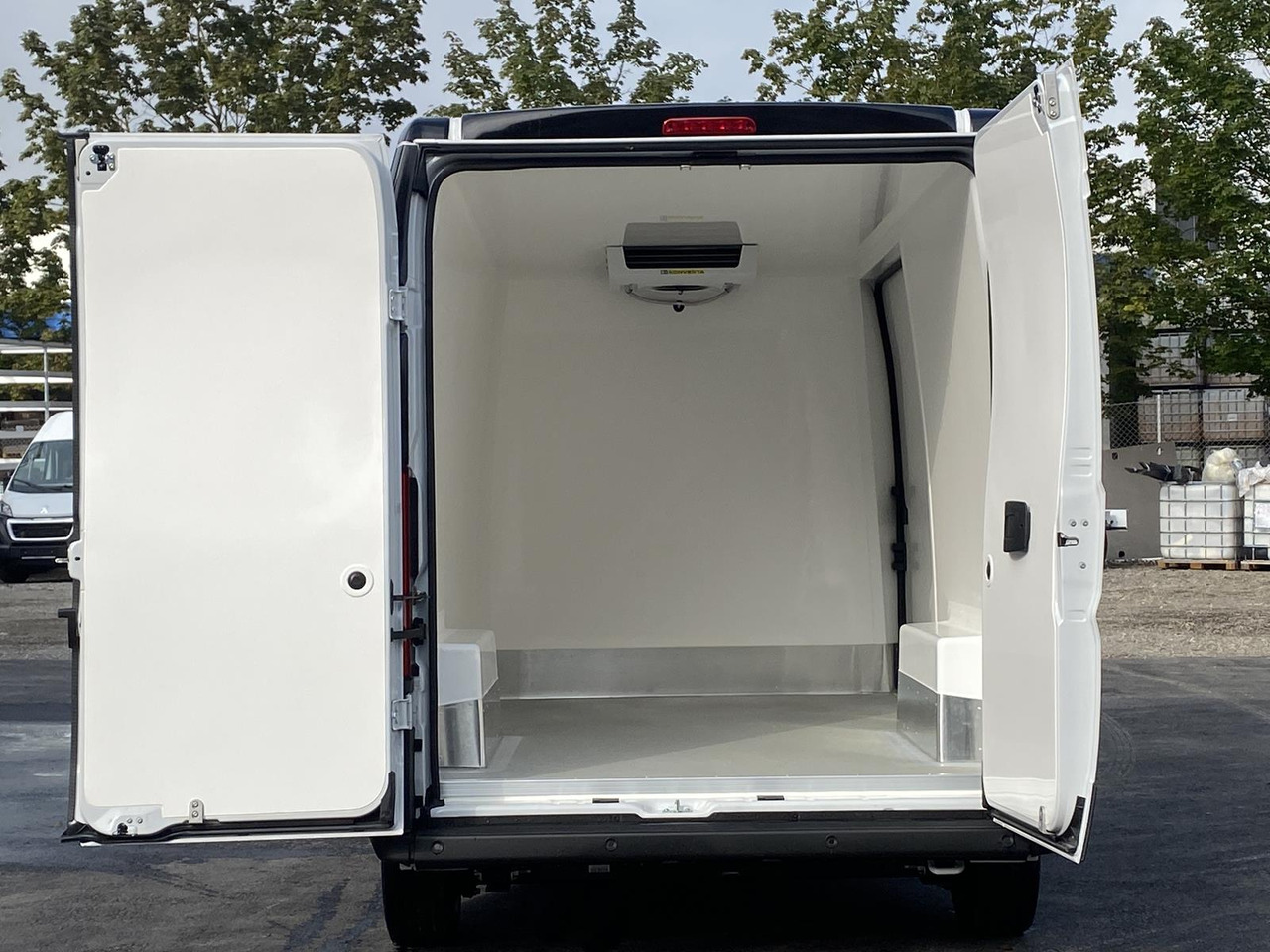CITROEN ALTE VERSION JUMPER L2H2 140PS CONFORT 35+ / TIEFKÜHLFAHRZEUG -20C KONVEKTA ODER THERMOKING - Kølebil: billede 4 CITROEN ALTE VERSION JUMPER L2H2 140PS CONFORT 35+ / TIEFKÜHLFAHRZEUG -20C KONVEKTA ODER THERMOKING - Kølebil: billede 4