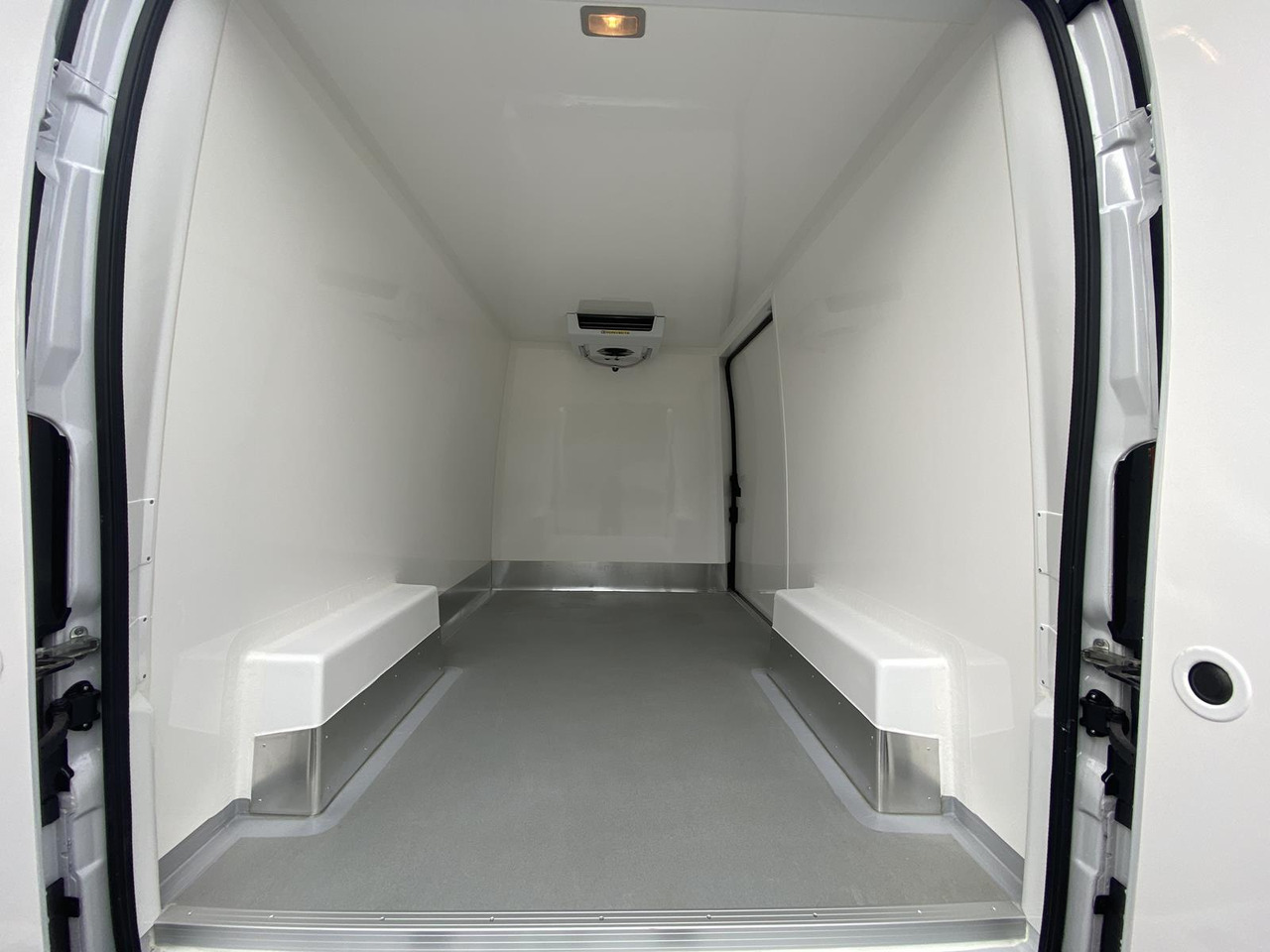 CITROEN ALTE VERSION JUMPER L2H2 140PS CONFORT 35+ / TIEFKÜHLFAHRZEUG -20C KONVEKTA ODER THERMOKING - Kølebil: billede 1 CITROEN ALTE VERSION JUMPER L2H2 140PS CONFORT 35+ / TIEFKÜHLFAHRZEUG -20C KONVEKTA ODER THERMOKING - Kølebil: billede 1
