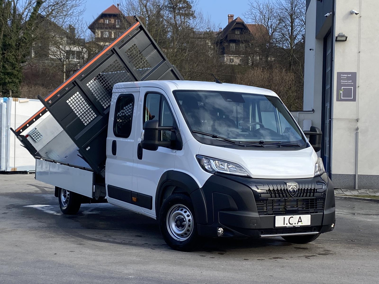 PEUGEOT BOXER L4 DOKA 180 PS | SCATTOLINI DREISEITENKIPPER 3150MM - Ladbil med tip, Mandskabsbil: billede 1 PEUGEOT BOXER L4 DOKA 180 PS | SCATTOLINI DREISEITENKIPPER 3150MM - Ladbil med tip, Mandskabsbil: billede 1