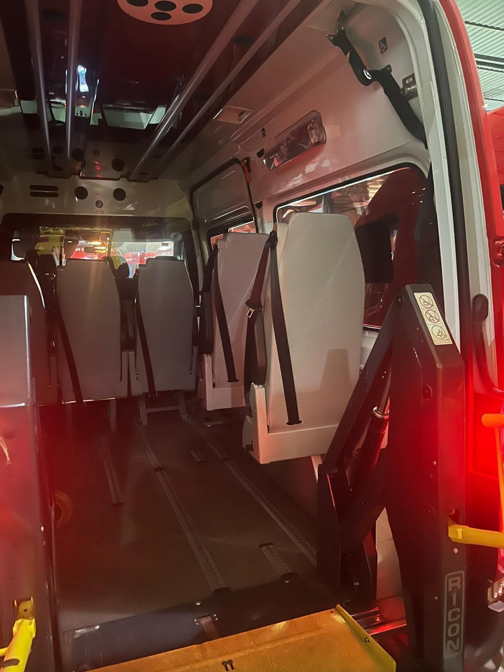 MERCEDES BENZ AMBULANCE FOR REDUCED MOBILITY PERSONS Sprinter 313 CDI(15 units) - Ambulance: billede 4 MERCEDES BENZ AMBULANCE FOR REDUCED MOBILITY PERSONS Sprinter 313 CDI(15 units) - Ambulance: billede 4