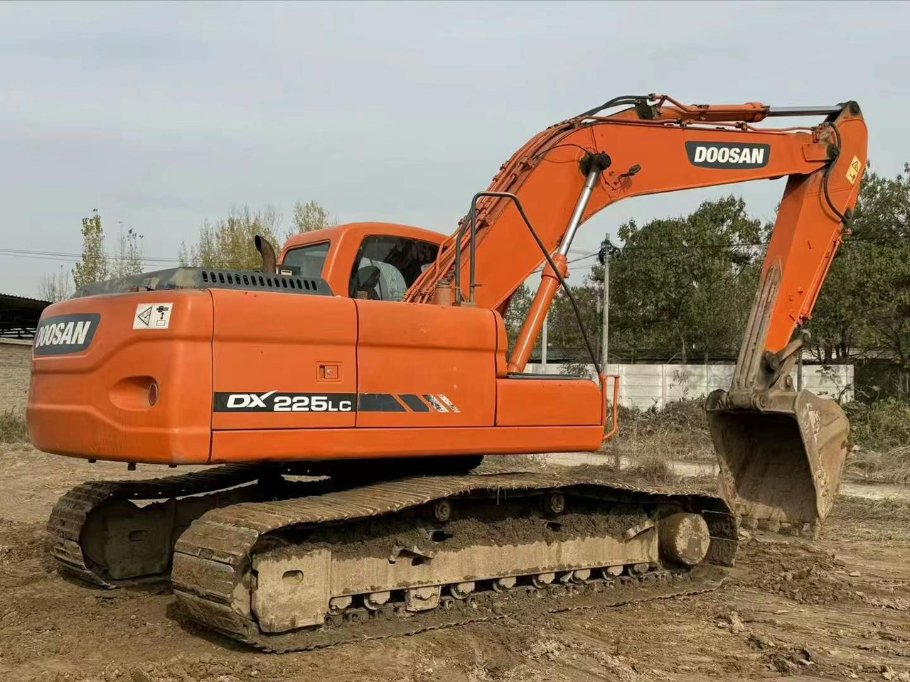 Doosan Used Excavator 225 DX225 DX300 DH150 DX300 DX420 DX520 for Sale - Bæltegravemaskine: billede 1 Doosan Used Excavator 225 DX225 DX300 DH150 DX300 DX420 DX520 for Sale - Bæltegravemaskine: billede 1