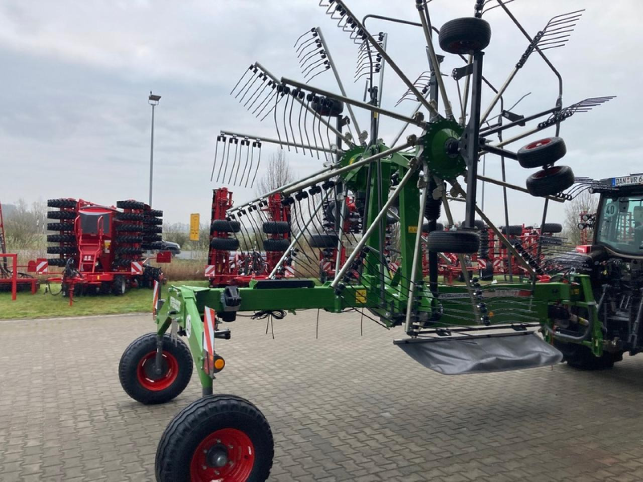 Fendt FORMER 880 MITTELSCHWADER - Høvender: billede 3 Fendt FORMER 880 MITTELSCHWADER - Høvender: billede 3