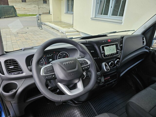IVECO Daily 35S18HA8 3.0 Hi-Matic AHK Tachograph LED - Varebil med kasse: billede 4 IVECO Daily 35S18HA8 3.0 Hi-Matic AHK Tachograph LED - Varebil med kasse: billede 4